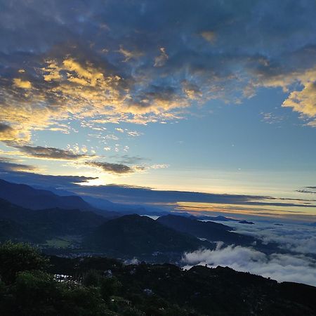 Lake View Lodge Sarangkot Покхара Екстер'єр фото